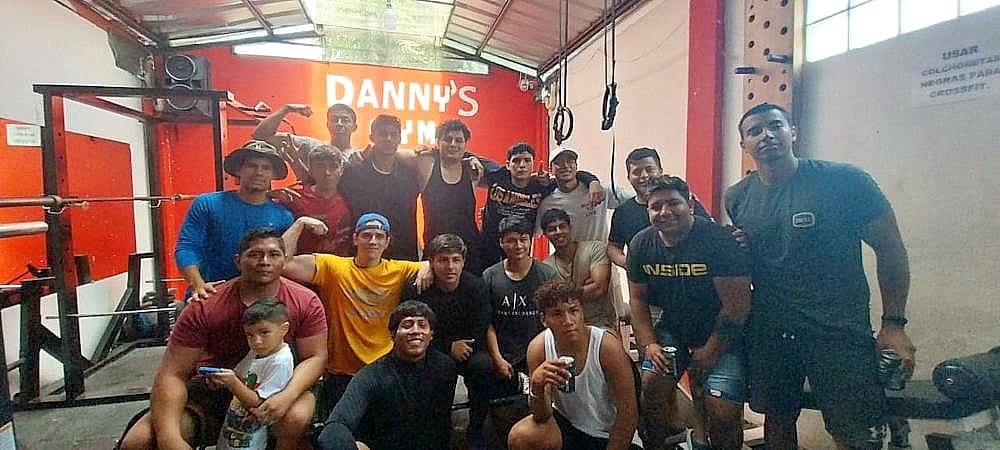 Bahía de Caraquez gyms this is taking inside Danny's gym